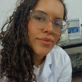 Naiara, Babysitter in Belo Horizonte