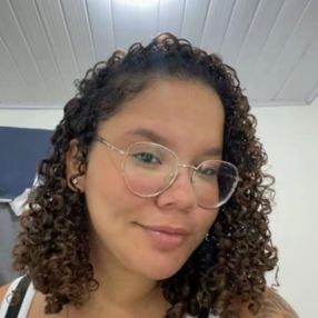 Julia, Babá em Lauro de Freitas