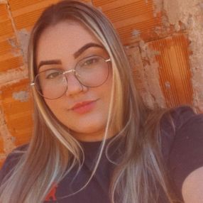 Lorena, Babá em Itatinga