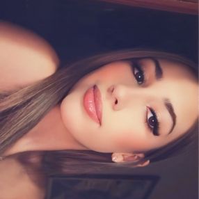 Yasmin, Babá em Bom Despacho