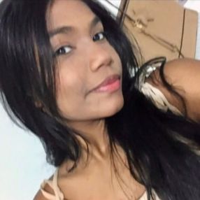 Dafne, Babysitter in Eunápolis