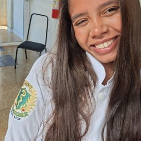 Nicole, Babá em Três Pontas