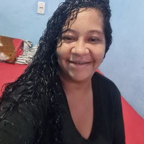 Juliana, Babá em Três Rios