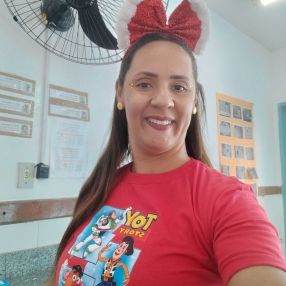 Suziene, Babysitter in Natal