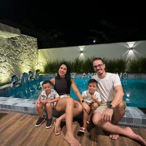 Thais, Família em Lauro de Freitas