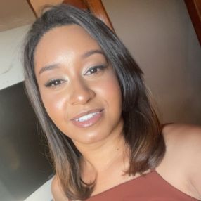 Larissa, Babá em Três Corações