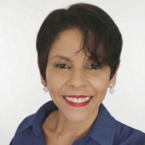 Raquel, Babá em Santos