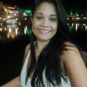 Juliana, Babá em Santana do Paraíso