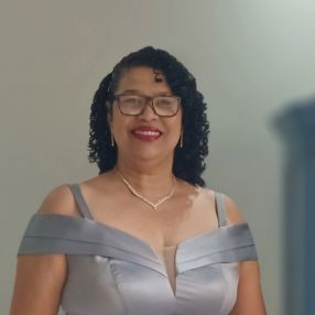 Elizaini, Babá em Cataguases