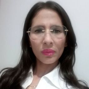 Ariana, Babá em Cambuí
