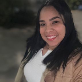 Adriana, Babá em São Pedro da Aldeia