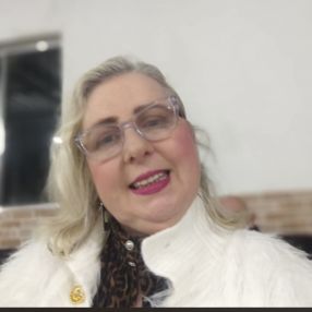 Valeria, Babá em Areal