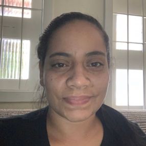 Carolina, Babá em Volta Redonda