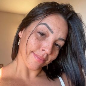 Juliana, Babá em São João de Meriti