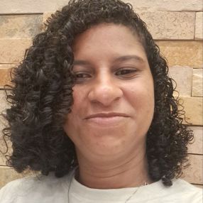 Beatriz, Babysitter in Olinda