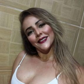 Luana, Babysitter in Farroupilha