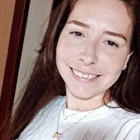 Bruna, Babá em São Francisco do Sul