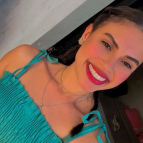Lara, Babá em Uberlândia