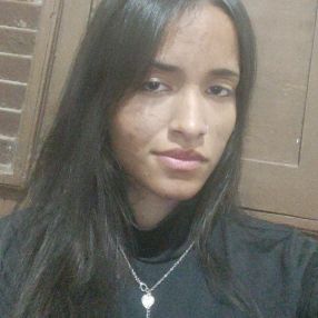 Emilly, Babá em Carmo de Minas