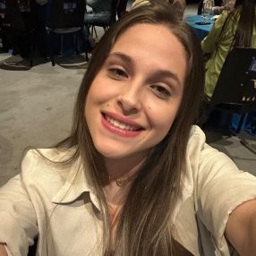 Lara, Babá em Nova Trento