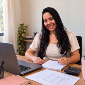 Leticia, Babá em Contagem