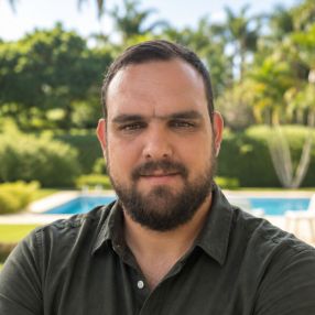 Douglas, Family in Pouso Alegre