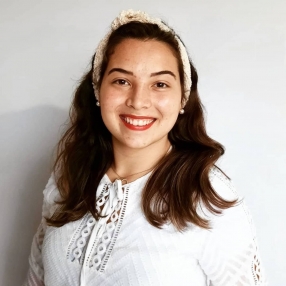 Vitória Caroline, Babá em Poços de Caldas