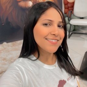 Thaís, Babá em Senador Canedo
