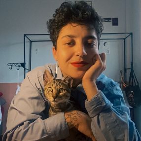 Lua, Babysitter in Salvador