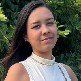 Bruna, Babá em Duque de Caxias