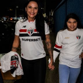 Virginia, Family in Cotia