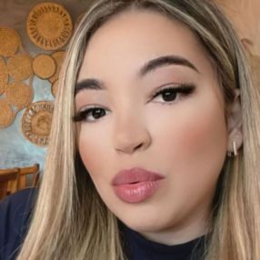 Giovana, Babá em Itapema