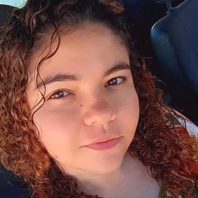 Julia, Babysitter in Extremoz