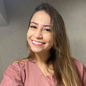 Thais, Babá em Passos