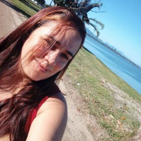 Suellen, Babá em Araruama