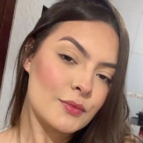 Esther, Babá em Queimadas