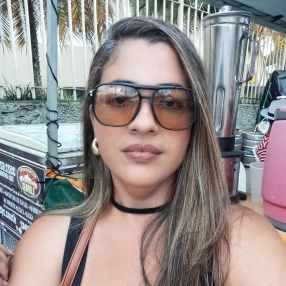 Renata, Família em Esmeraldas