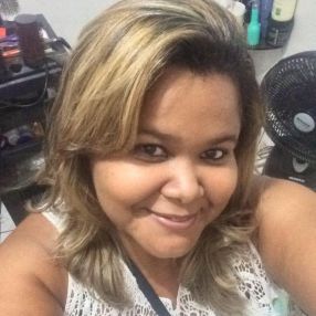 Dayane, Babá em Candeias