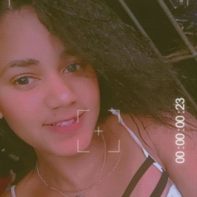 Adrielly cristina de, Babá em Cambuí