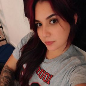 Bruna, Babá em Três Lagoas