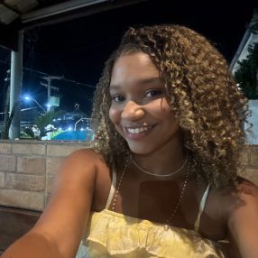 Beatriz, Babá em Salvador