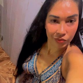 Patrícia, Babá em Sinop