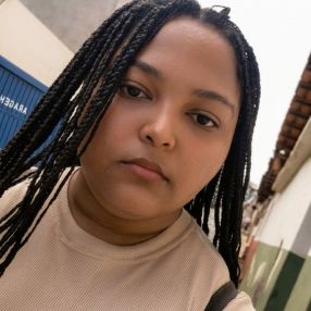 Nicolle, Babá em Mariana