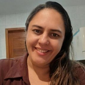Elenilda, Babysitter in Porto Seguro