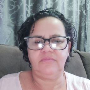 Juliana, Babá em Mateus Leme
