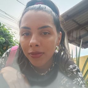 Mirelle, Babá em Várzea Grande