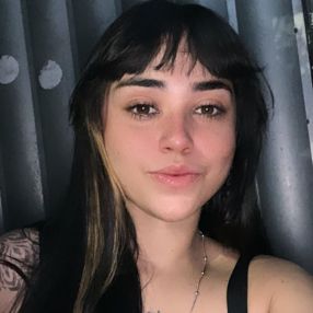 Flávia, Babá em Salvador