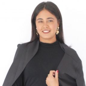 Lais, Babysitter in Uberaba