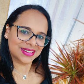 Priscila, Babá em Bertioga