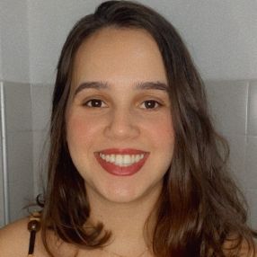 Leticia, Babá em Jaú